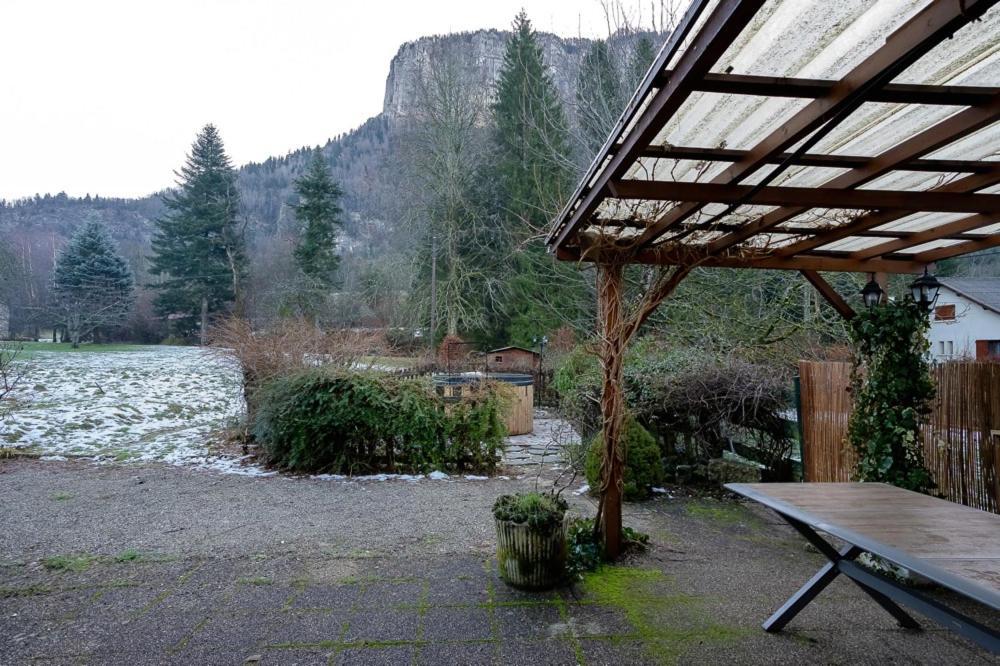 La Maison Des Jolicoeurs Saint-Christophe-sur-Guiers Exteriér fotografie
