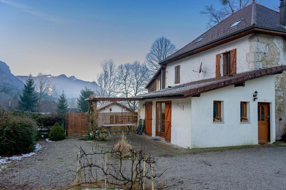 La Maison Des Jolicoeurs Saint-Christophe-sur-Guiers Exteriér fotografie
